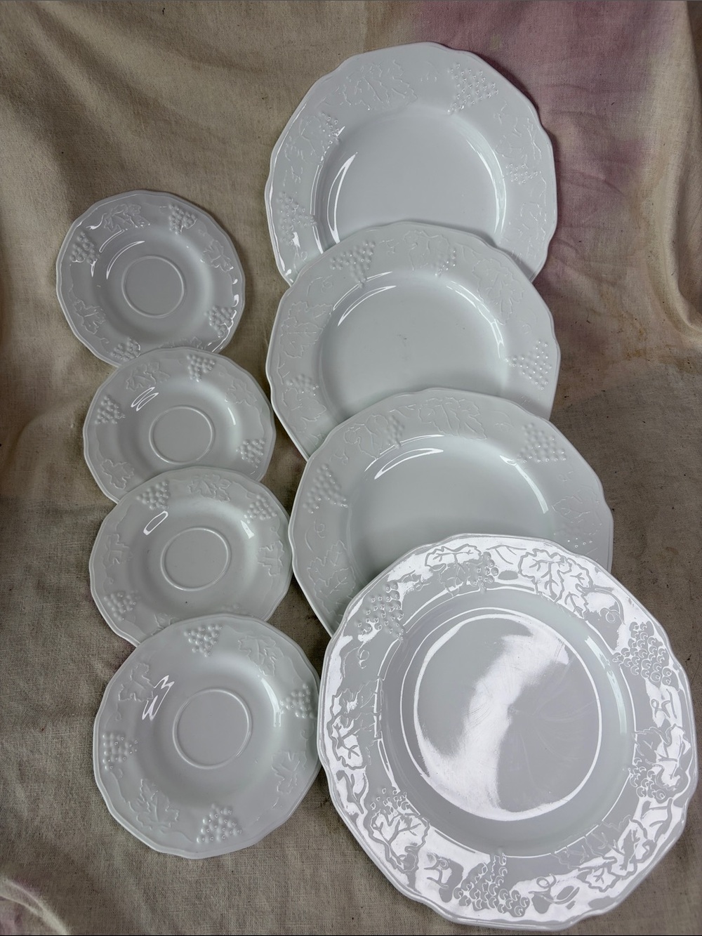 White Embossed Grape Dinner Plate and Saucer Set of 4